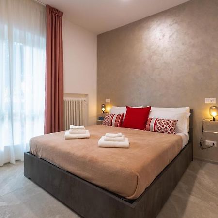 Le Case Di Anna - Holiday Home Рим Экстерьер фото
