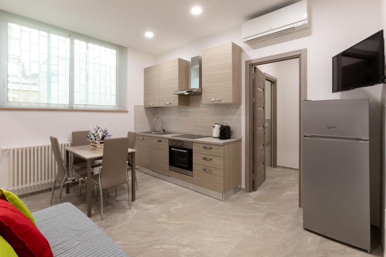 Le Case Di Anna - Holiday Home Рим Экстерьер фото