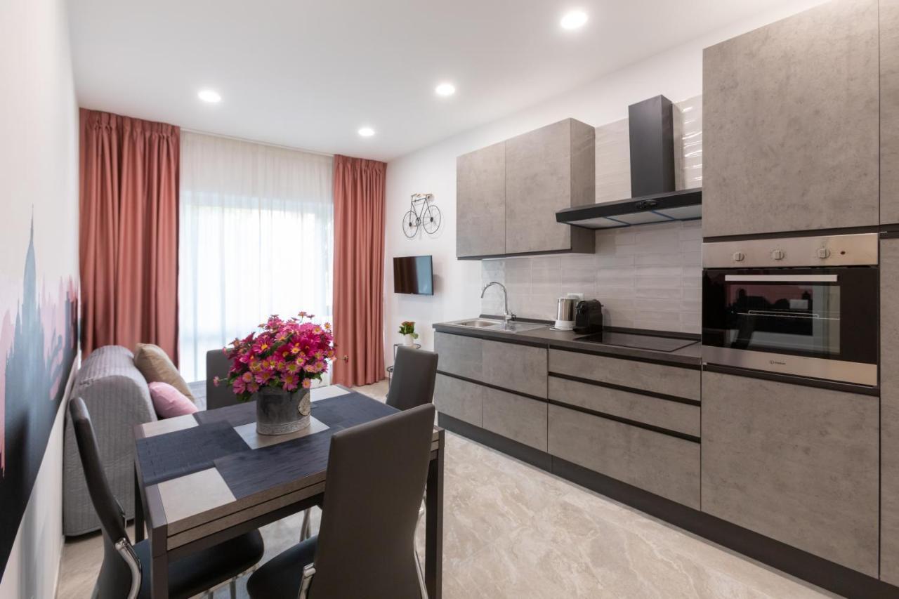 Le Case Di Anna - Holiday Home Рим Экстерьер фото