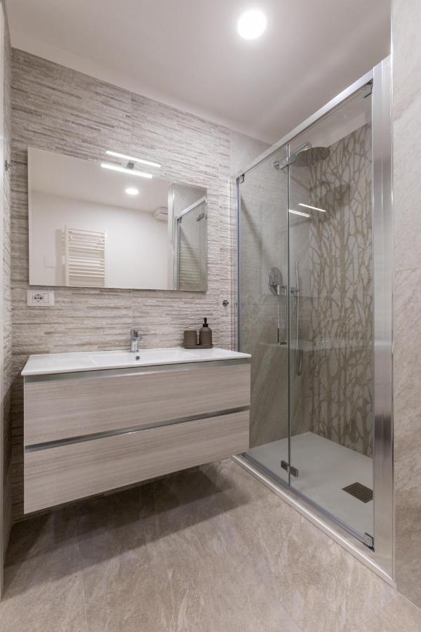 Le Case Di Anna - Holiday Home Рим Экстерьер фото