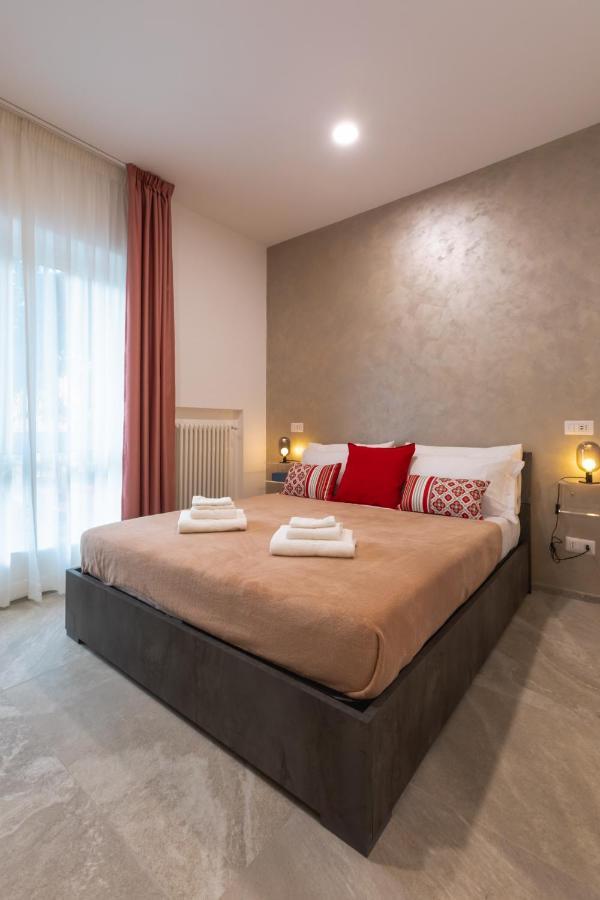 Le Case Di Anna - Holiday Home Рим Экстерьер фото